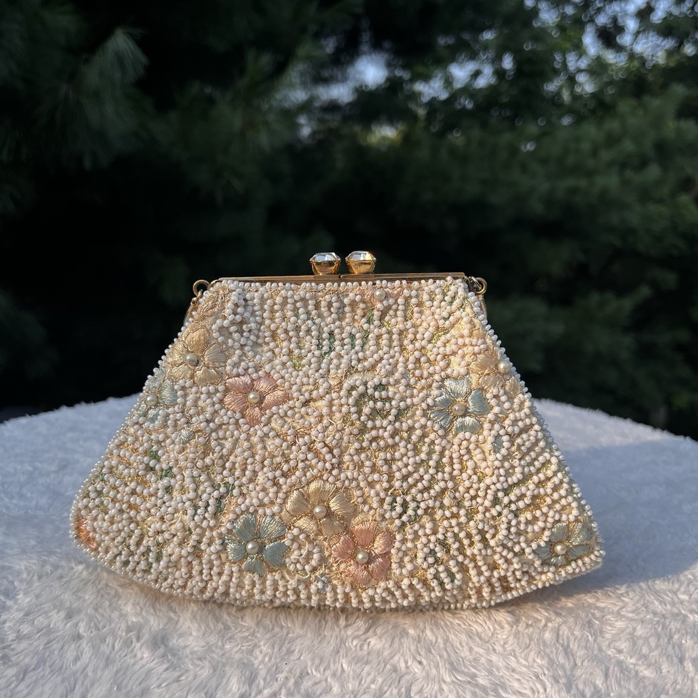 Vintage Beaded Floral Evening Bag White Seed Pearl Purse Frame Kiss Lock MCM - Picture 3 of 7